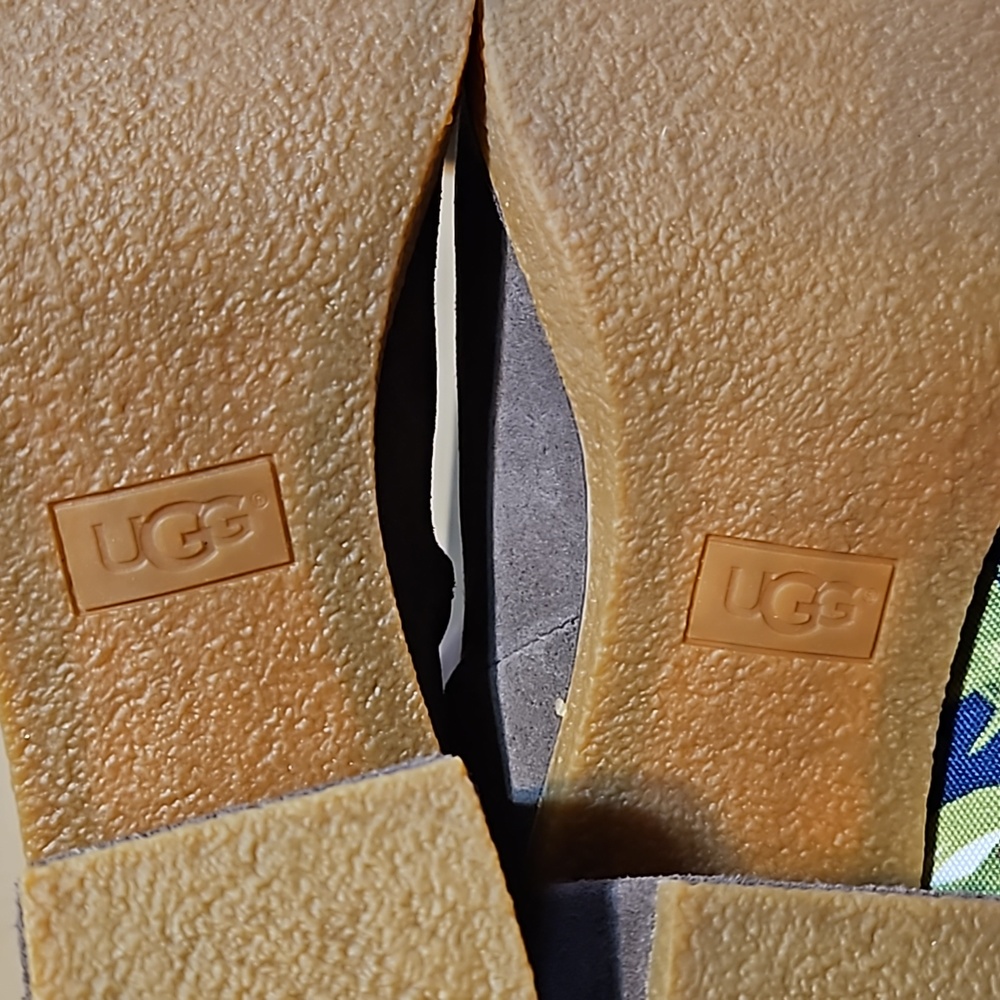 UGG Corinne Suede Ankle Boots-NWOT - Picture 12 of 13